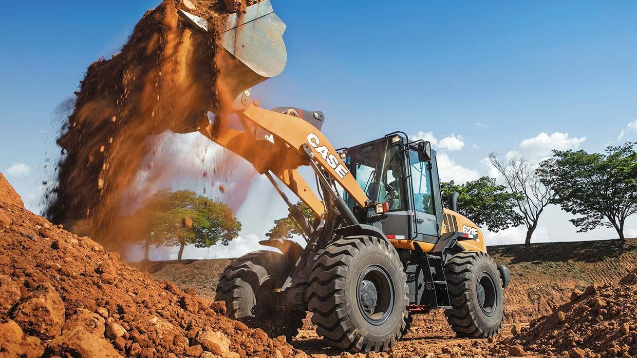 Pás-carregadeiras CASE CE 621E