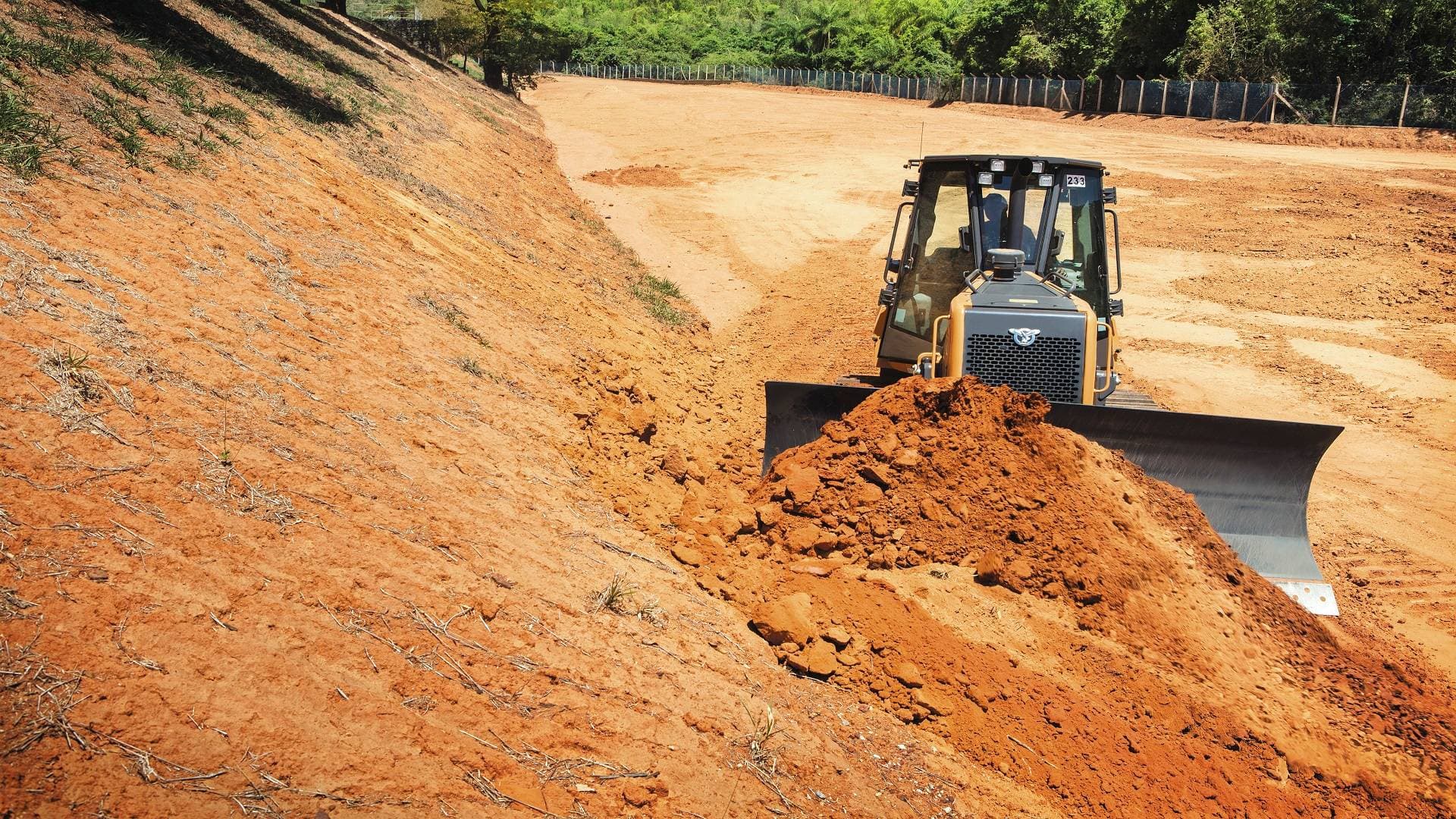 Tratores de esteira CASE CE 750M